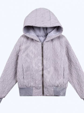 Яке пролет/есен за момиче в светло сиво от ефектен материал. Яке пролет/есен за момиче в светло сиво от ефектен материал.