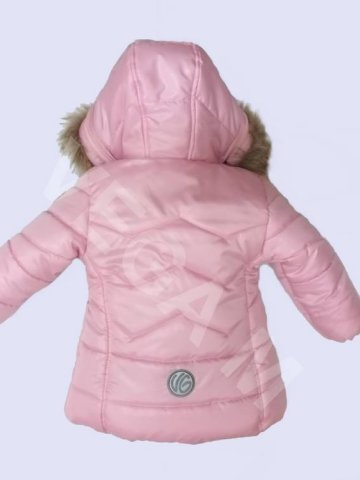 Детско зимно яке за момиче в нежно розов цвят. Детско зимно яке за момиче в нежно розов цвят.